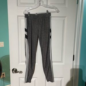 Leggings with white sport strip down the side